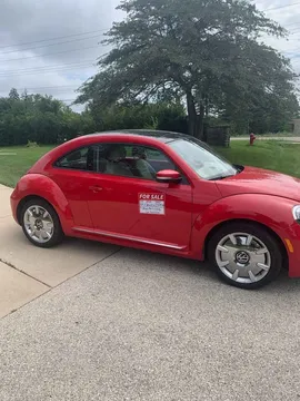 2013 Volkswagen Beetle 1.8T SE Hatchback 2D