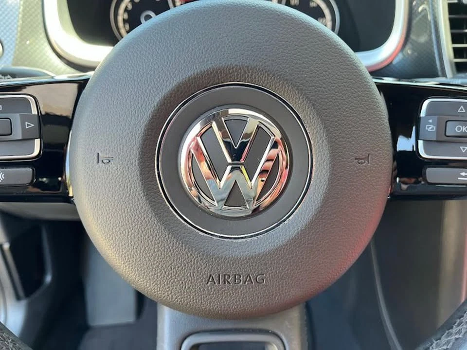 2013 Volkswagen A5 Beetle - Image 8 of 20