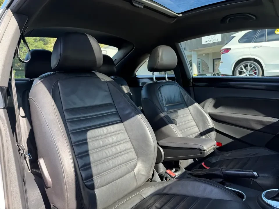2013 Volkswagen A5 Beetle - Image 11 of 15