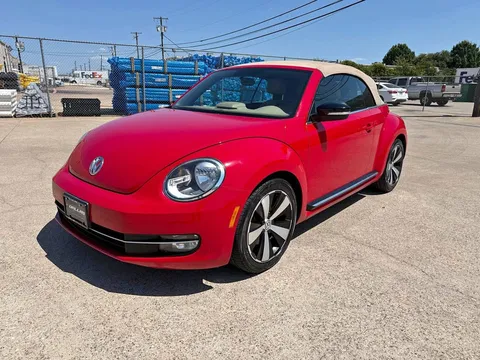 2013 Volkswagen Beetle 2.0T Dune Convertible 2D