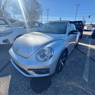 2013 Volkswagen Beetle 2.0T S Convertible