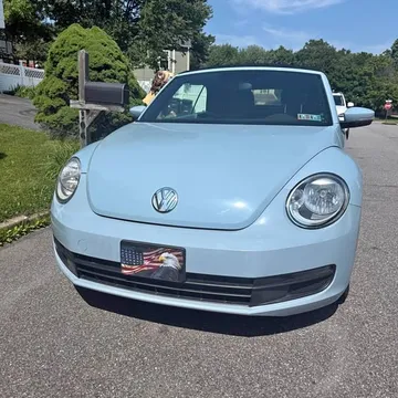 2013 Volkswagen Beetle 2.0T S Convertible