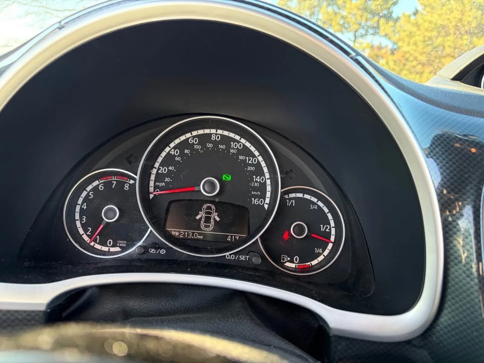 2013 Volkswagen A5 Beetle - Image 6 of 19