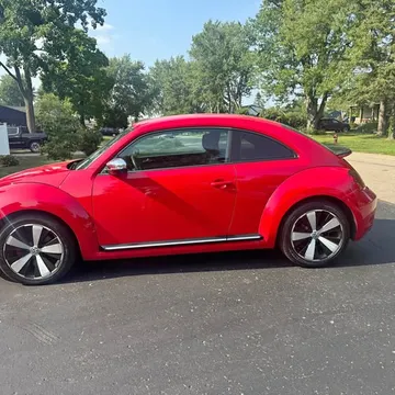 2013 Volkswagen Beetle 2.0T S Hatchback 2D