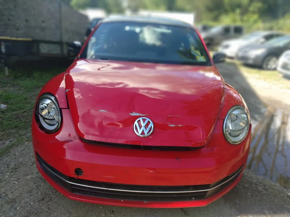 2013 Volkswagen A5 Beetle - Image 5 of 16