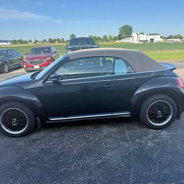 2013 Volkswagen Beetle 2.0T Turbo Convertible 2D