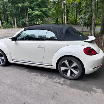 2013 Volkswagen Beetle 2.0T Turbo Convertible