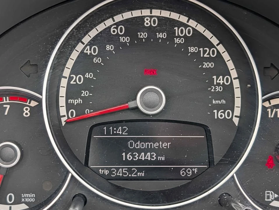 2013 Volkswagen A5 Beetle - Image 9 of 13