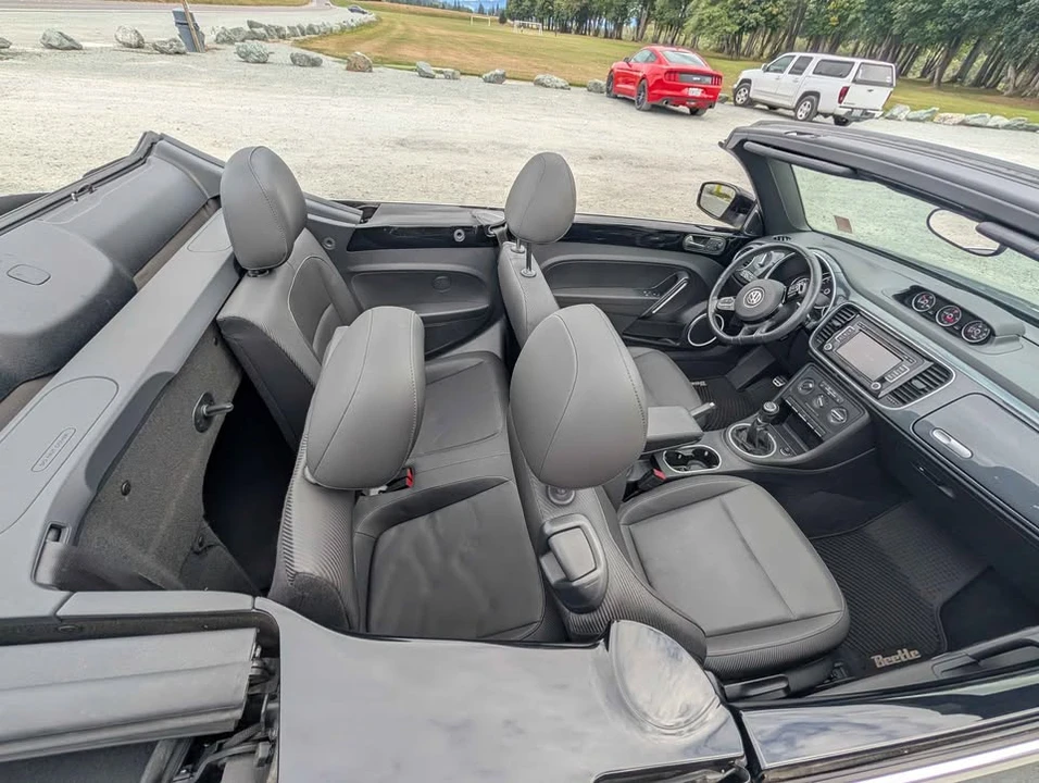 2013 Volkswagen A5 Beetle - Image 6 of 13