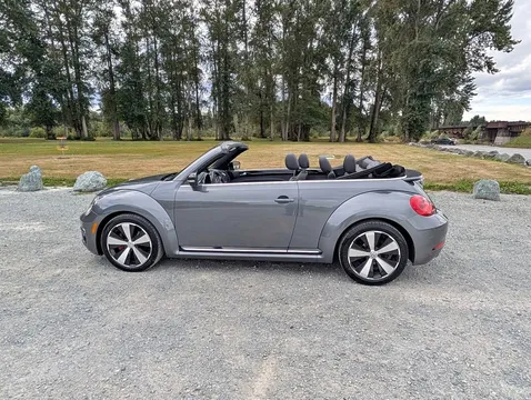 2013 Volkswagen Beetle 2.0T Turbo Convertible
