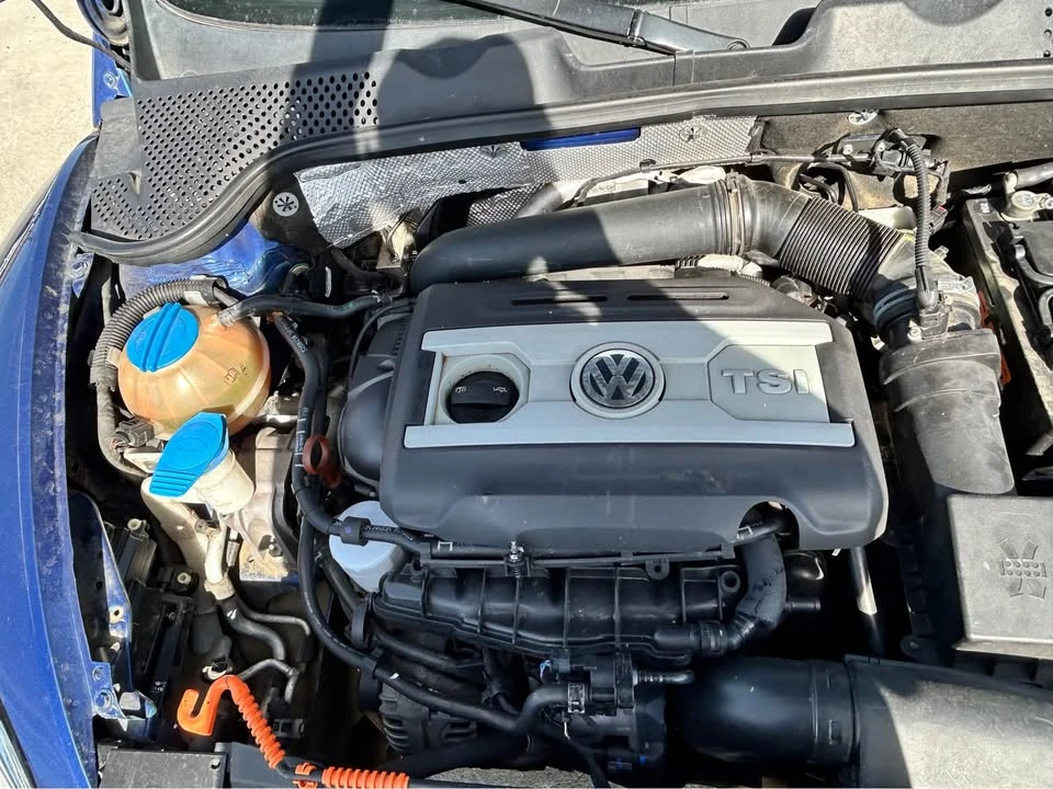 2013 Volkswagen A5 Beetle - Image 6 of 8