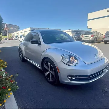 2013 Volkswagen Beetle 2.0T Turbo Hatchback 2D