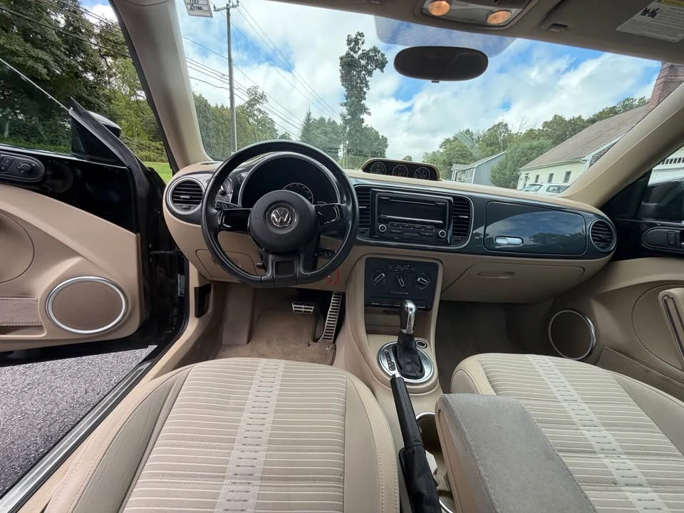 2013 Volkswagen A5 Beetle - Image 9 of 18