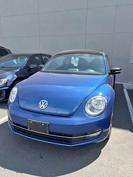 2013 Volkswagen Beetle 2.0T Turbo Hatchback 2D