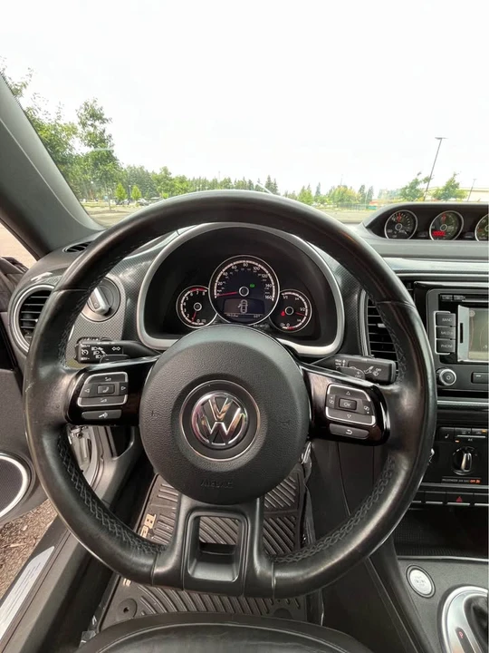 2013 Volkswagen A5 Beetle - Image 8 of 10