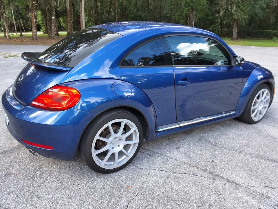 2013 Volkswagen A5 Beetle - Image 6 of 11