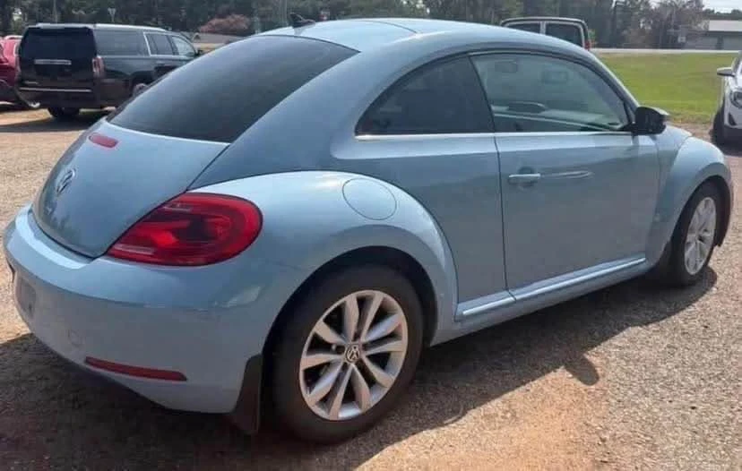 2013 Volkswagen A5 Beetle - Image 3 of 10