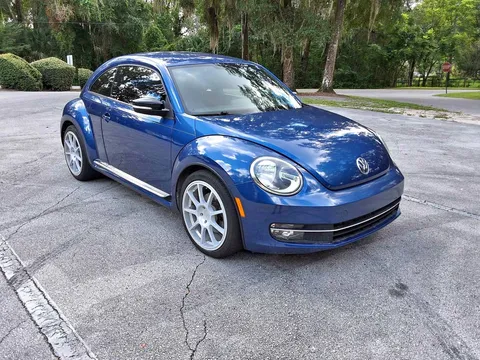 2013 Volkswagen Beetle 2.0T Turbo Hatchback 2D