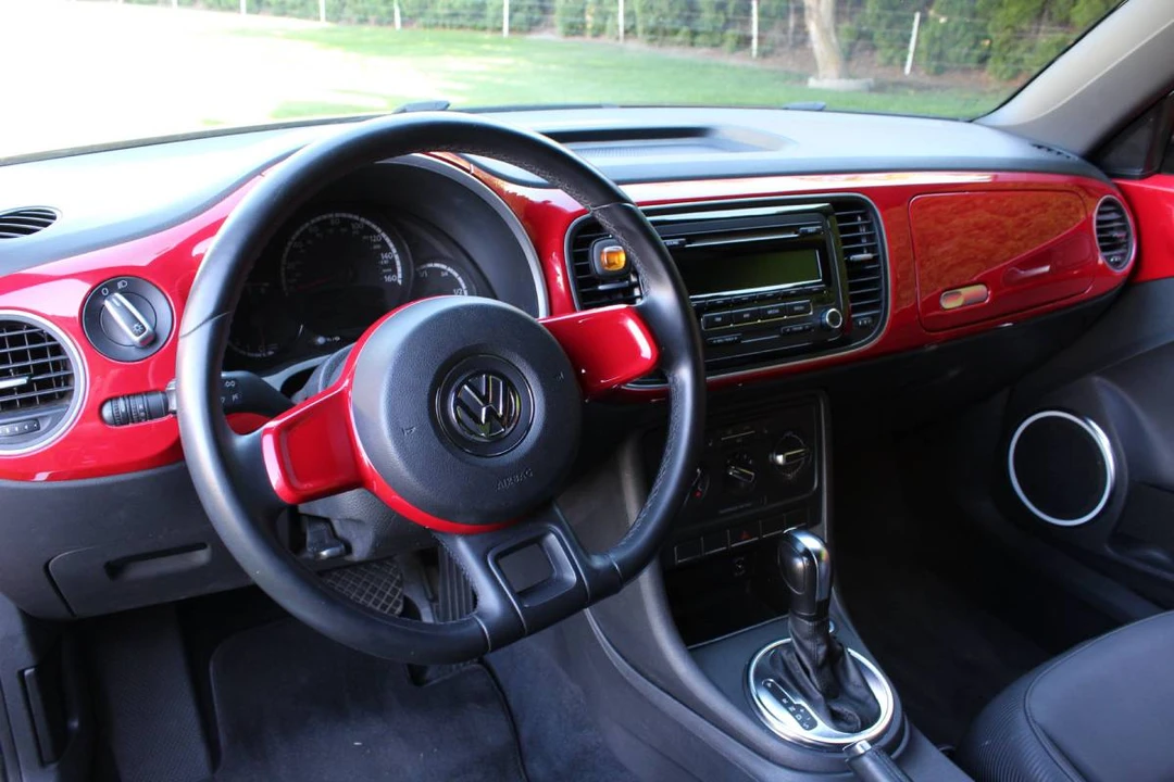 2013 Volkswagen A5 Beetle - Image 9 of 13