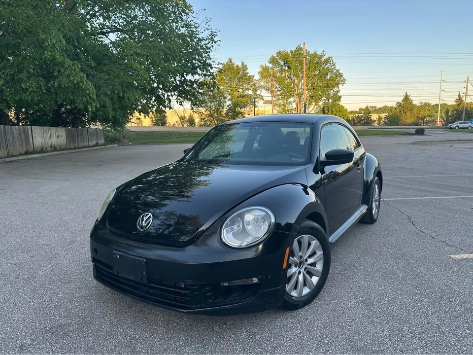 2013 Volkswagen A5 Beetle - Image 2 of 17
