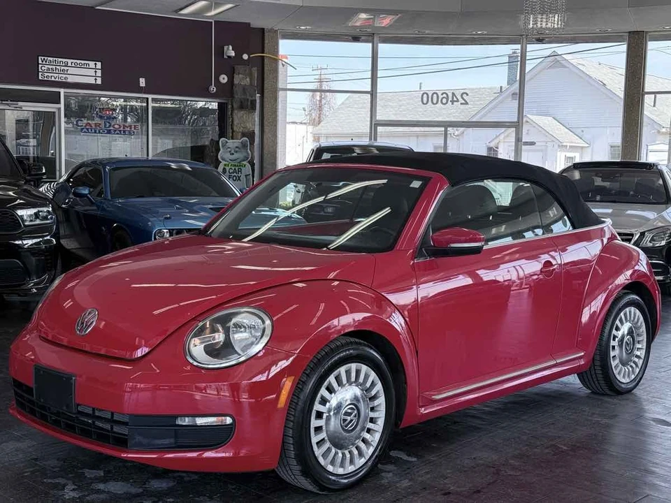 2013 Volkswagen A5 Beetle - Image 2 of 12