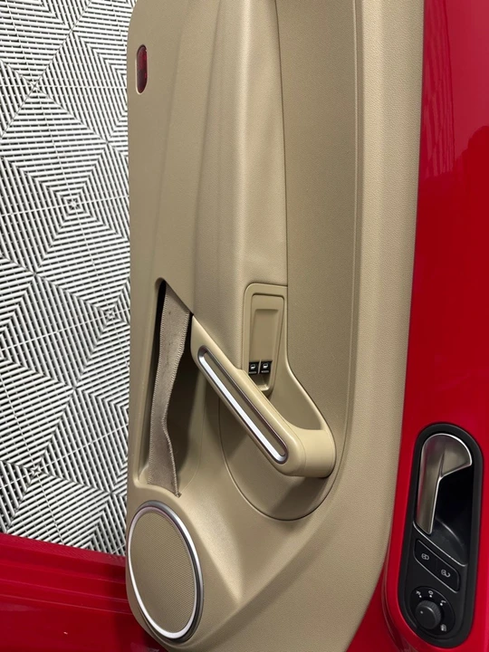 2013 Volkswagen A5 Beetle - Image 11 of 12