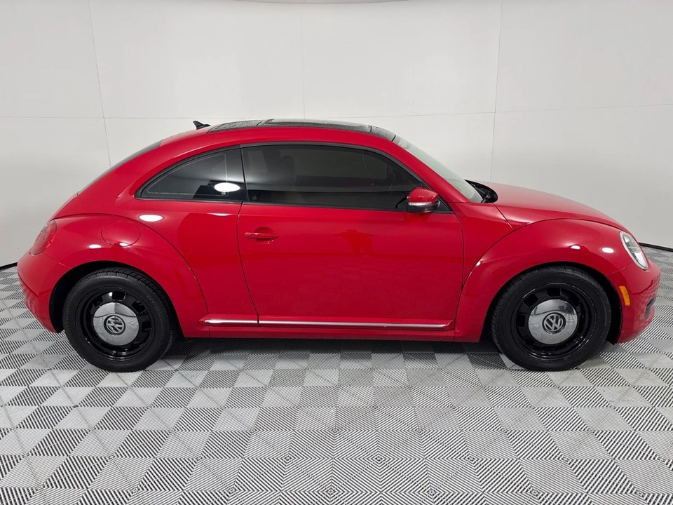 2013 Volkswagen A5 Beetle - Image 4 of 12