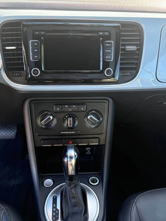 2013 Volkswagen A5 Beetle - Image 9 of 11