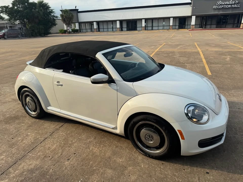 2013 Volkswagen A5 Beetle - Image 16 of 20