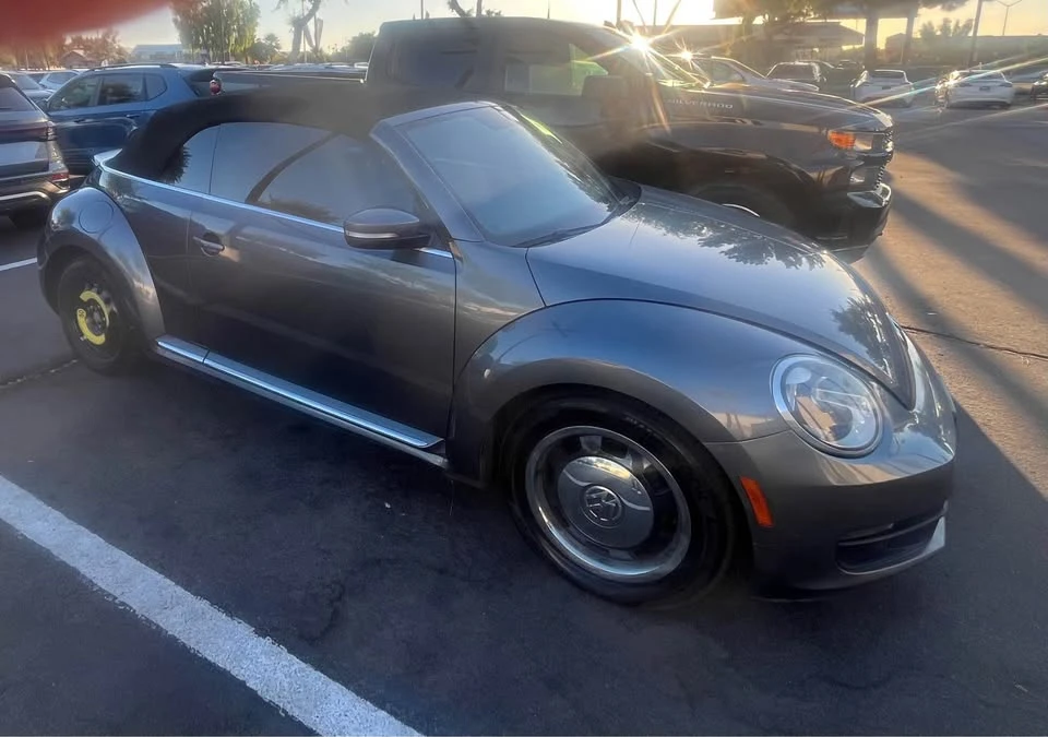 2013 Volkswagen A5 Beetle - Image 3 of 6