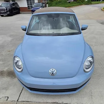2013 Volkswagen Beetle 2.5L Convertible 2D