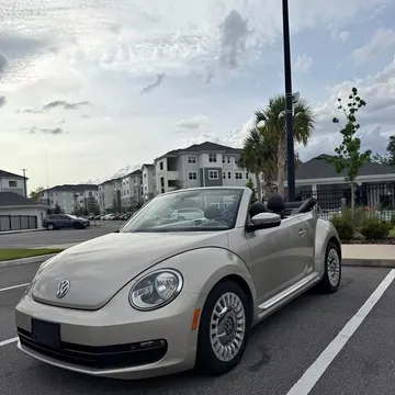 2013 Volkswagen Beetle 2.5L Convertible