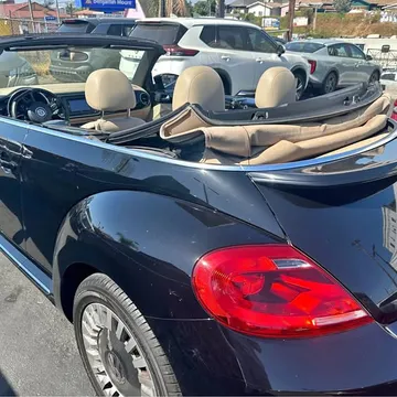 2013 Volkswagen Beetle 2.5L Convertible