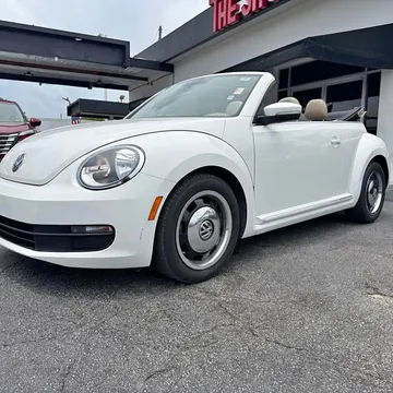 2013 Volkswagen Beetle 2.5L Convertible