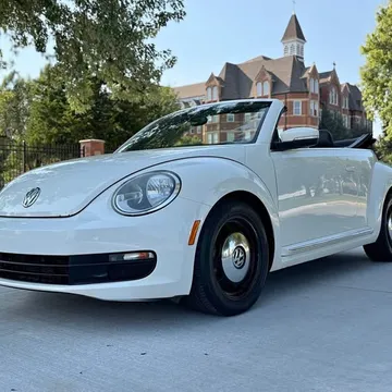 2013 Volkswagen Beetle 2.5L Convertible