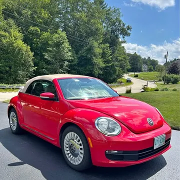 2013 Volkswagen Beetle 2.5L Convertible