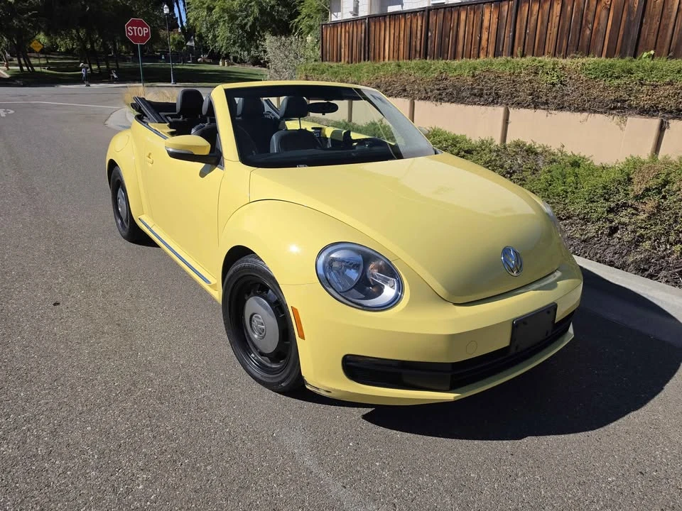 2013 Volkswagen A5 Beetle - Image 2 of 12