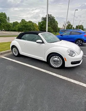 2013 Volkswagen Beetle 2.5L Convertible