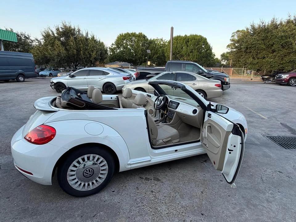 2013 Volkswagen A5 Beetle - Image 7 of 18