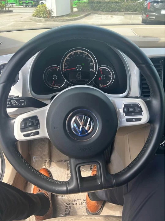 2013 Volkswagen A5 Beetle - Image 9 of 12