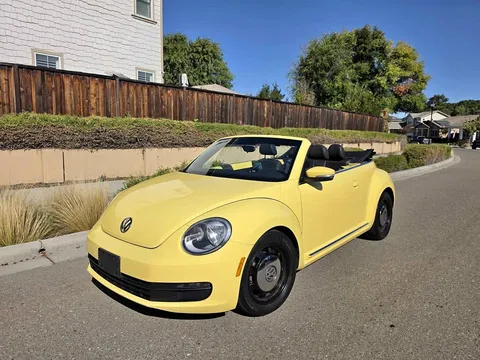 2013 Volkswagen Beetle 2.5L Convertible