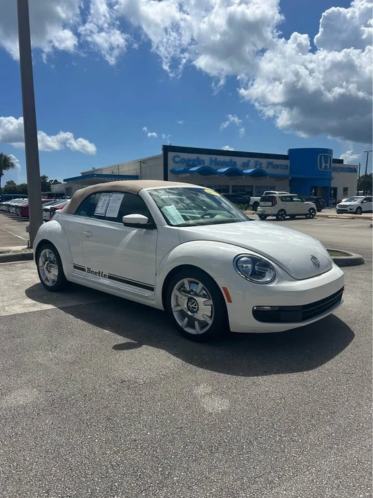 2013 Volkswagen A5 Beetle - Image 2 of 12