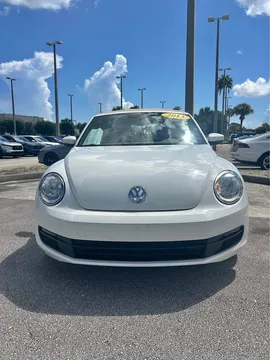 2013 Volkswagen Beetle 2.5L Convertible 2D
