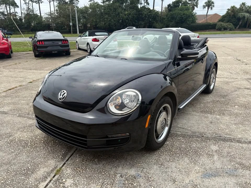 2013 Volkswagen A5 Beetle - Image 2 of 9
