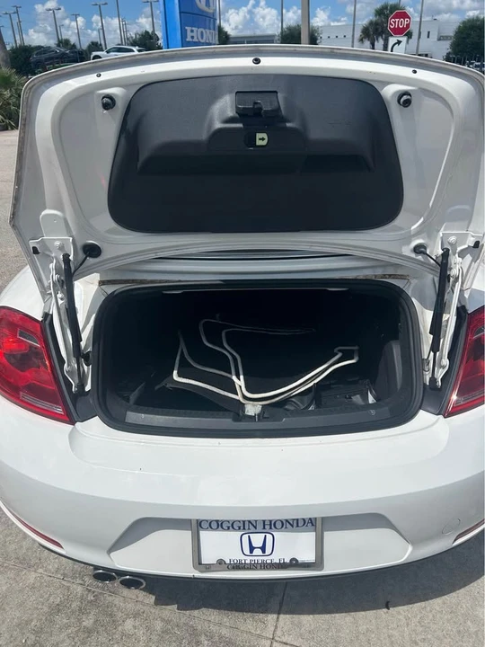 2013 Volkswagen A5 Beetle - Image 7 of 12