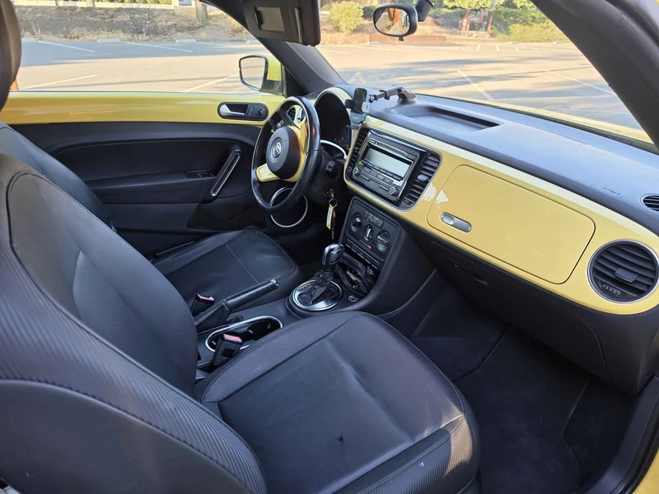 2013 Volkswagen A5 Beetle - Image 11 of 12