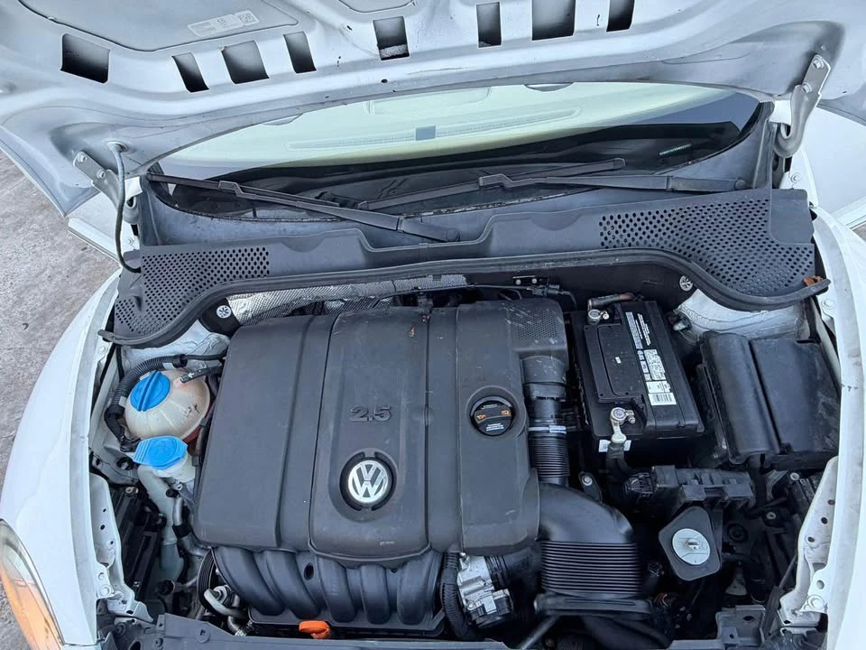 2013 Volkswagen A5 Beetle - Image 18 of 19