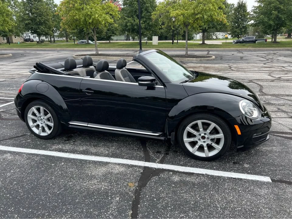 2013 Volkswagen A5 Beetle - Image 2 of 13