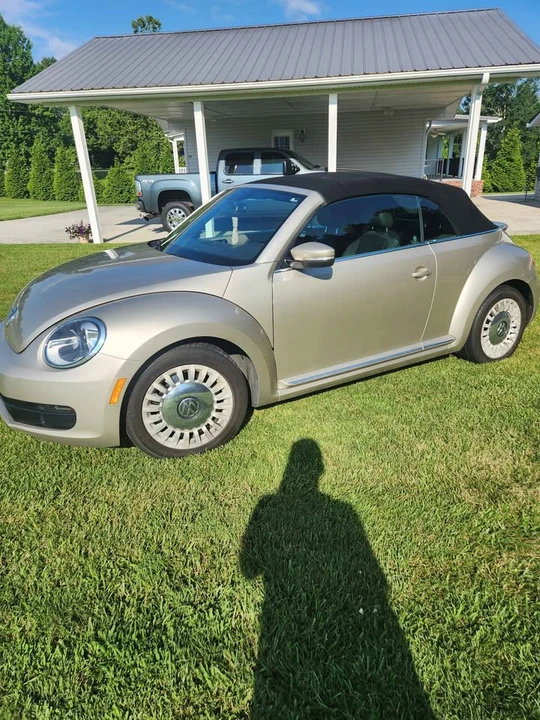 2013 Volkswagen A5 Beetle - Image 2 of 5