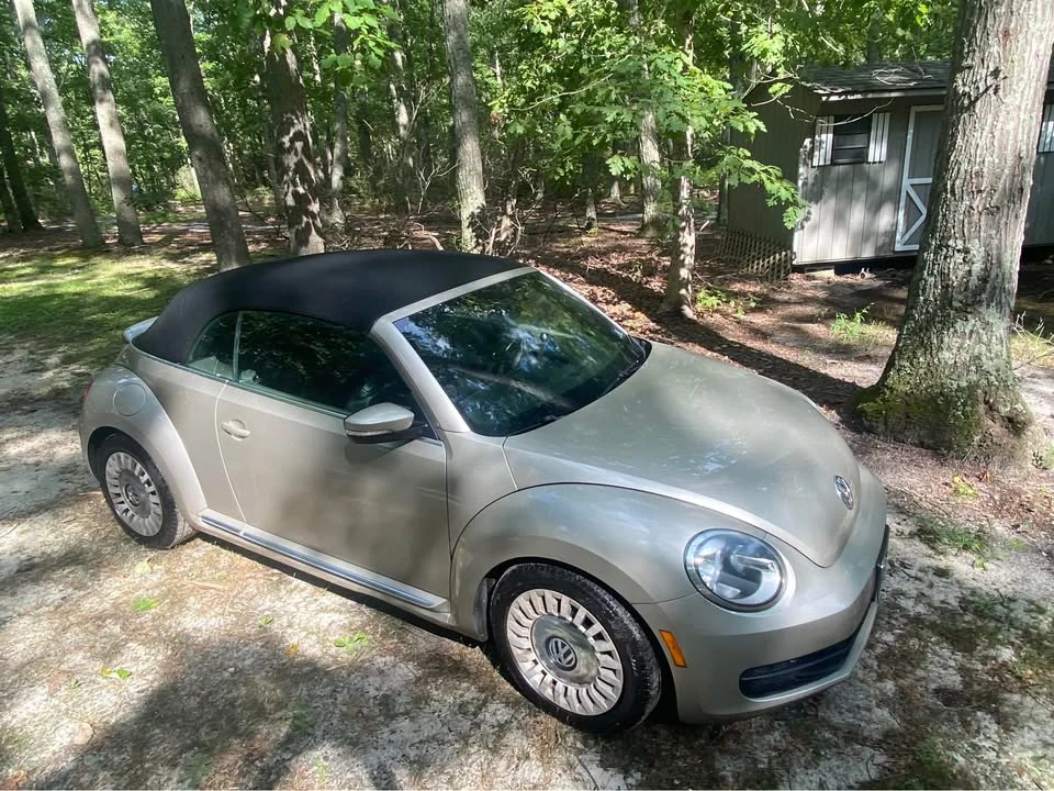 2013 Volkswagen A5 Beetle - Image 2 of 13